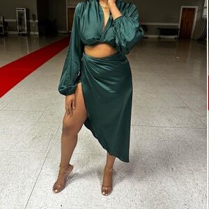 Green slit two piece set